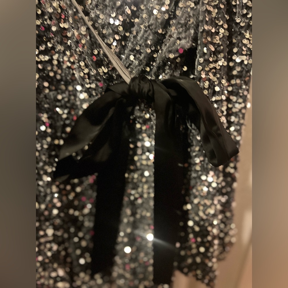 EXTRO&VERT Sequin Romper - Picture 11 of 12